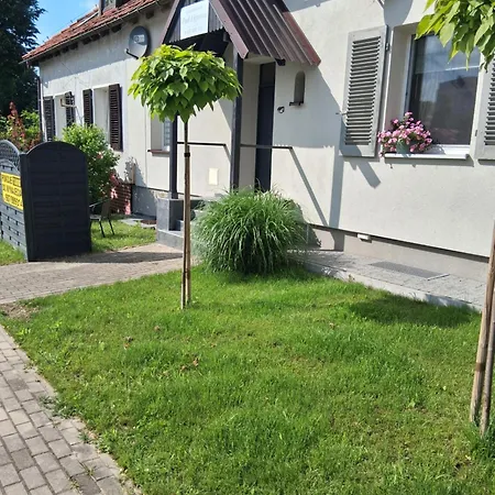 Pod Lipami Apartment